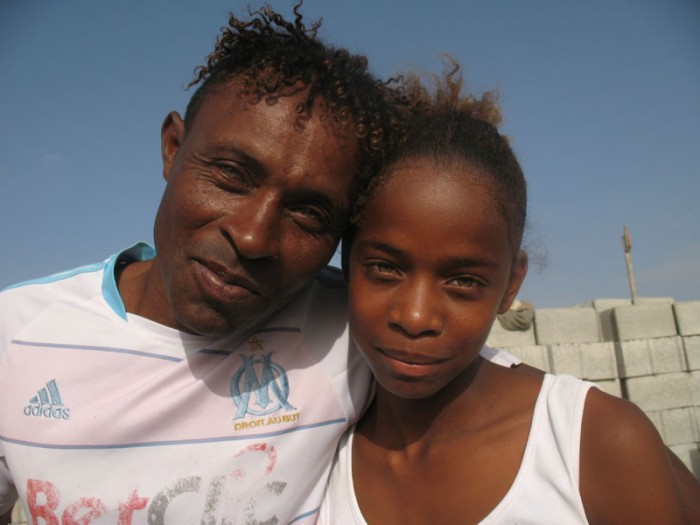 Joseph et sa cousine, aux yeux bleus !