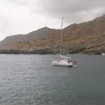 Mouillage de Furna, ancre à l'avant et amarre à terre à l'arrière