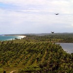 Du haut du Morro do Taipú : à gauche l'Océan Atlantique, à droite le Lagoa Azul