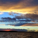 Avec le halo rouge, l'impression d'assister à un levée de soleil !