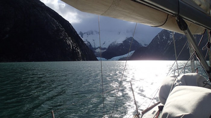 Depuis le bras NW du canal Beagle, le bras Ouest du seno Pia...