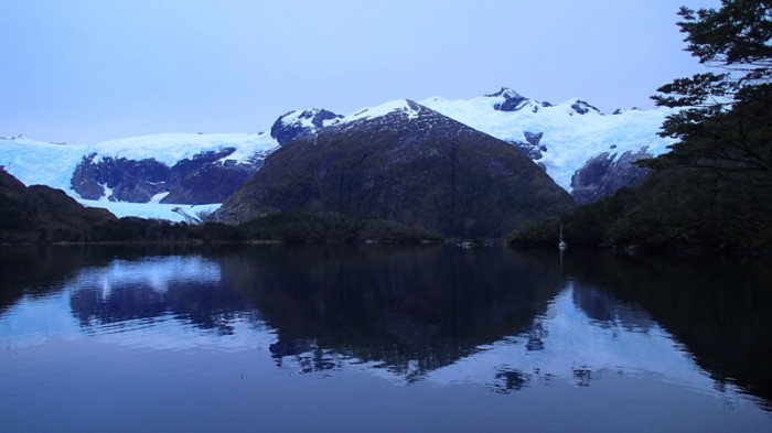 L’Envol dans la caleta de l'estero Coloane enfin libre de glace...