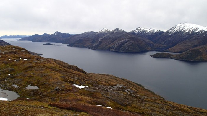 ... vue des hauteurs de l'île Hoste, le bras SW du Beagle et l'île Gordon