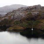 L'Envol au mouillage de la mythique caleta Brecknock, île Tierra del Fuego