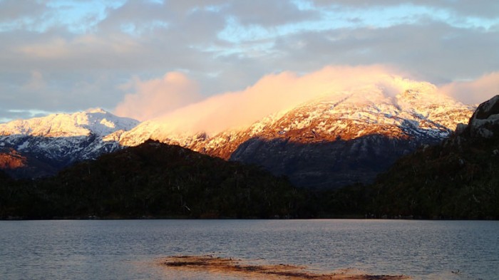 Regardant à l'Est, l'île Hose et la péninsule Munoz Gamero...