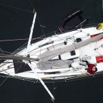 Spéciale dédicace à Ricou pour son pare-pluie du panneau ouvrant de la plage avant, les 2 sacs Petzl du cockpit qui stockent chacun 110m d’amarre flottante et pour bien plus encore...