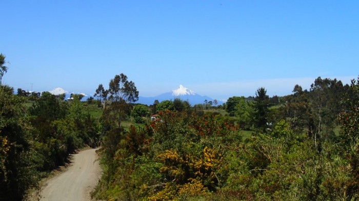 Le volcan Corcovado (2300m) vu depuis l'estero Pellu (Chiloé)