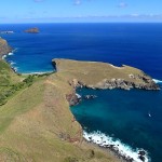 La baie sans nom au NW de la baie de Hatuana, L’Envol au mouillage