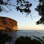 Dans la baie de Hakamaii, notre dernier mouillage aux Marquises