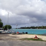 L’Envol à quai, village de Niutahi