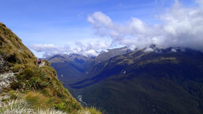 Au fond, notre objectif, la route du Milford Sound