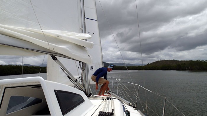 A la voile sur la rivière de La Foa