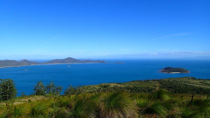 Le mouillage de Burning Point à l’île Shaw vue depuis l’île Lindeman