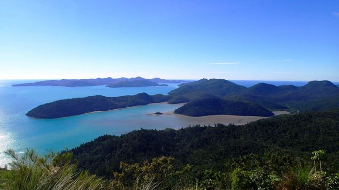 Vue depuis le Whitsunday Peak (437m)