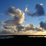 Isthme entre le lac Hillier (à D) et l’océan (à G)