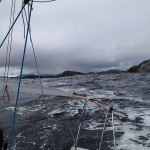 13:00 – Forbes Point, malgré la houle on tente de quitter Port Davey