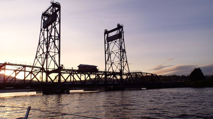 Le pont mobile est fermé, pas moyen de continuer jusqu’à New Norfolk !