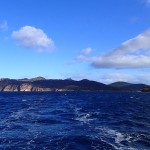 A D le cap Degerando (Freycinet Peninsula), Schouten Is dans le sillage