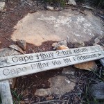 Non loin de la Fortescue Bay, l’ancienne signalétique abandonnée