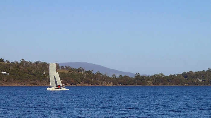 Sidecar sous voiles, un bateau véloce