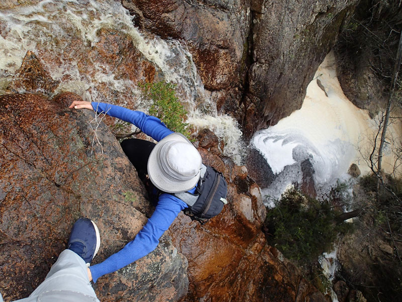 Bouldering en amont de la cascade