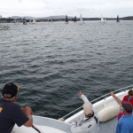 Avec les officiels sur Alaska Bay, le bateau à moteur de Dave