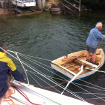 Amarrage de L’Envol à marée haute dans le berceau du slipway de David