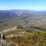 La Kappa Moraine alignée avec la vallée de la Huon River qui donne…