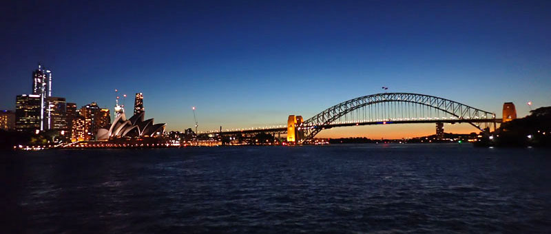 L’opéra et le pont de Sydney by night !