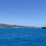 Depuis le mouillage de Mathurin Bay, l’arrivée de Black Rhino