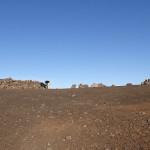 Les abris bivouac entre les sommets Nord et Sud